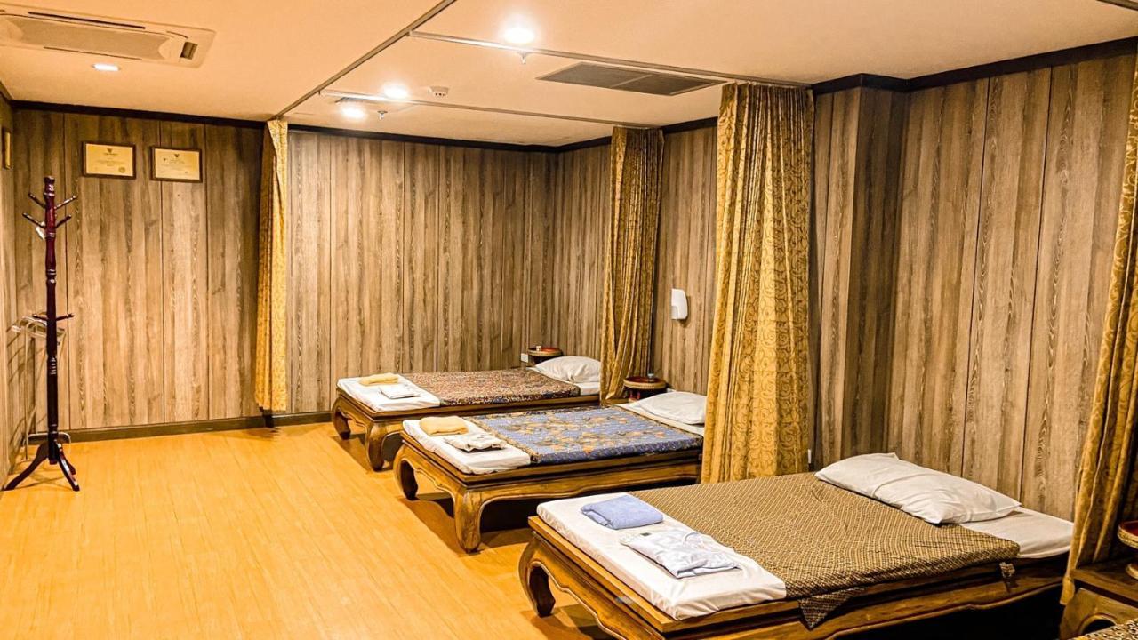 K Park Grand Hotel Sha Plus Certified Surat Thani Esterno foto