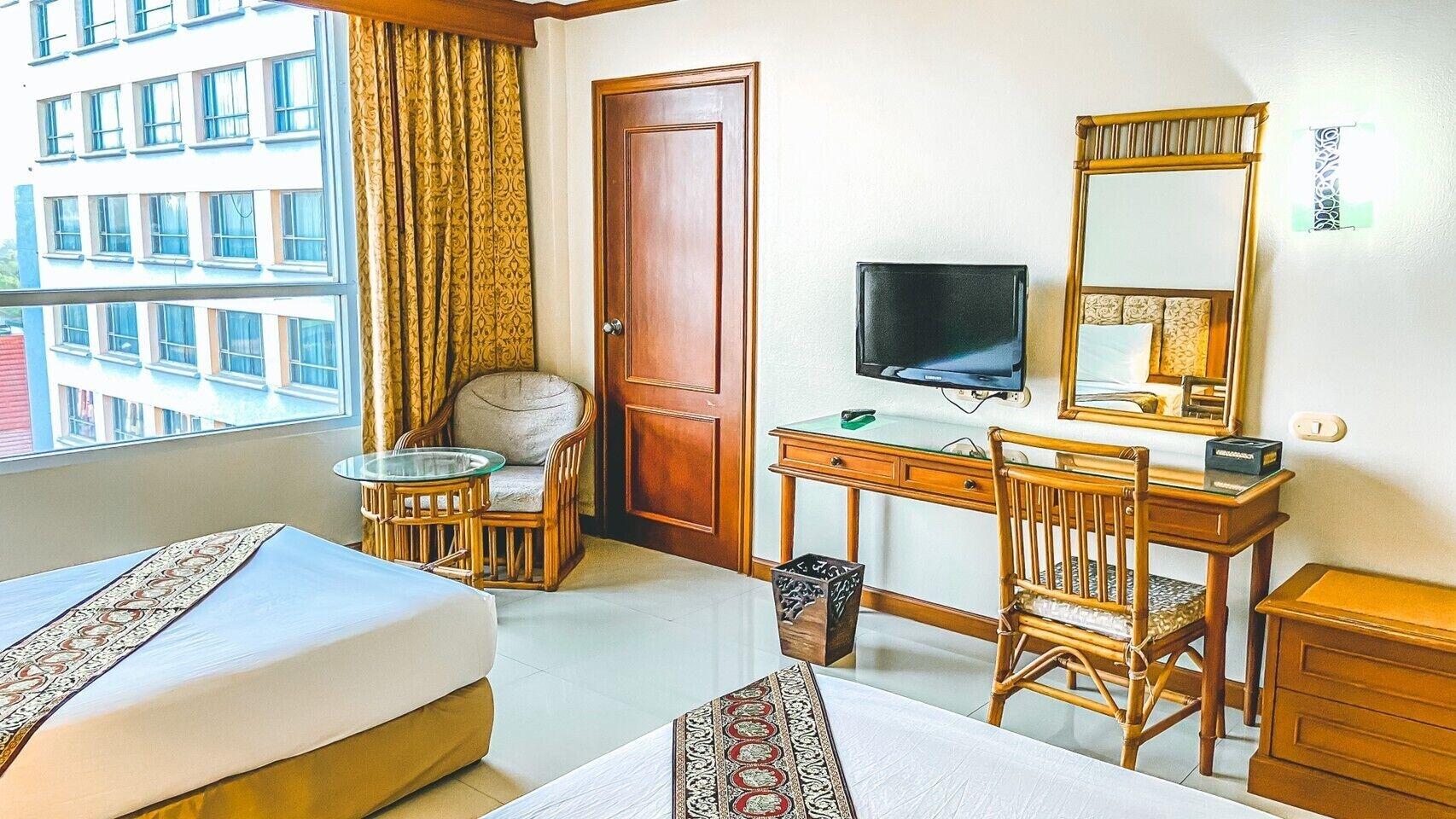 K Park Grand Hotel Sha Plus Certified Surat Thani Esterno foto