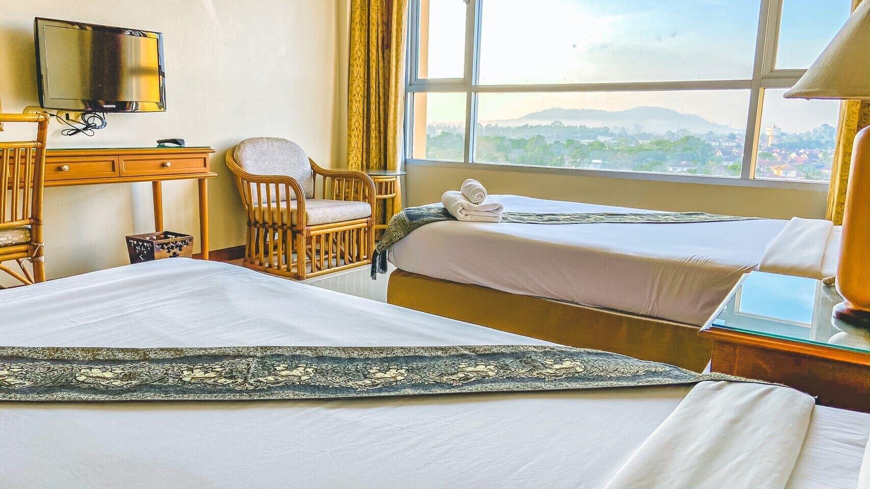 K Park Grand Hotel Sha Plus Certified Surat Thani Esterno foto