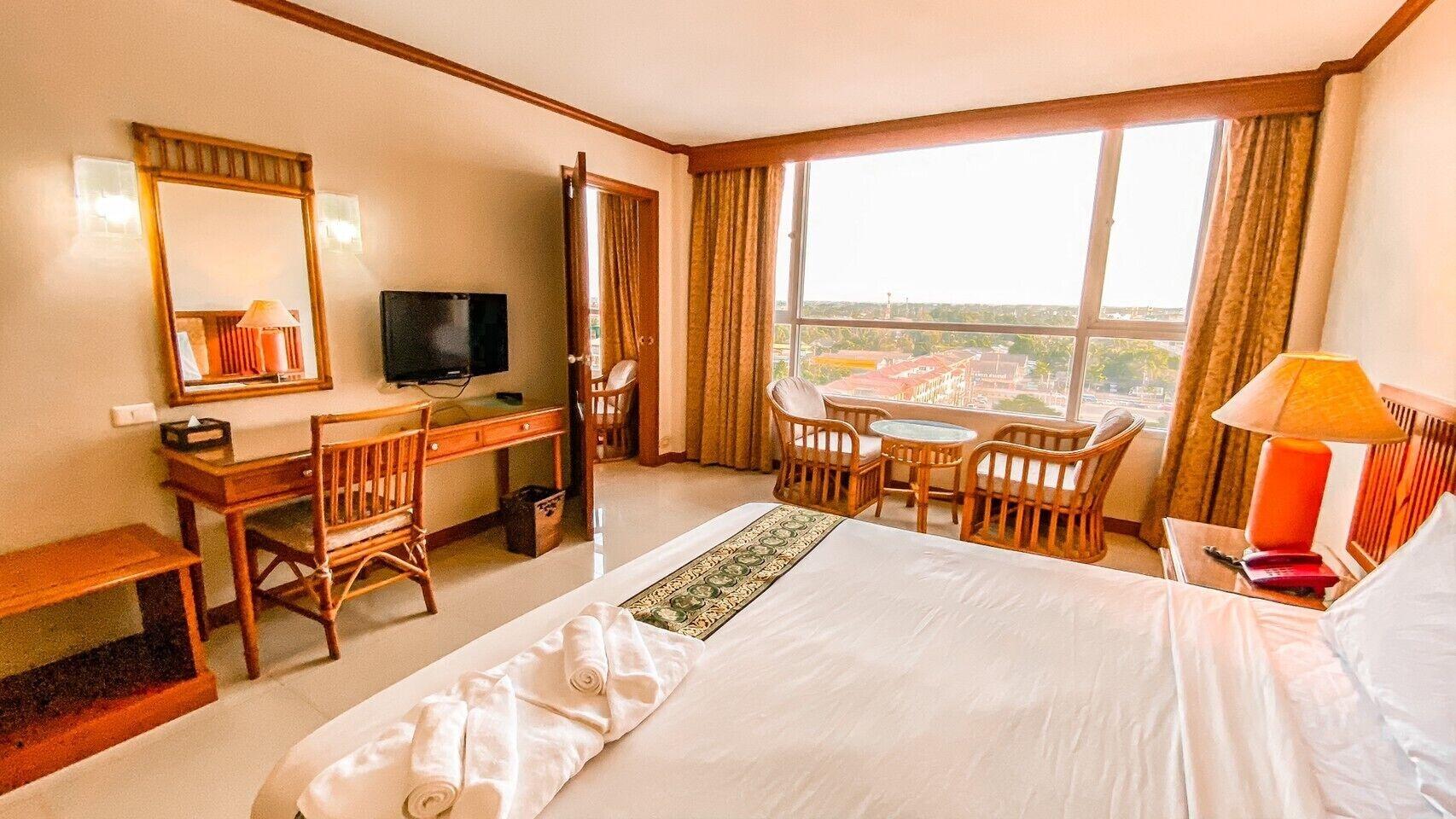 K Park Grand Hotel Sha Plus Certified Surat Thani Esterno foto